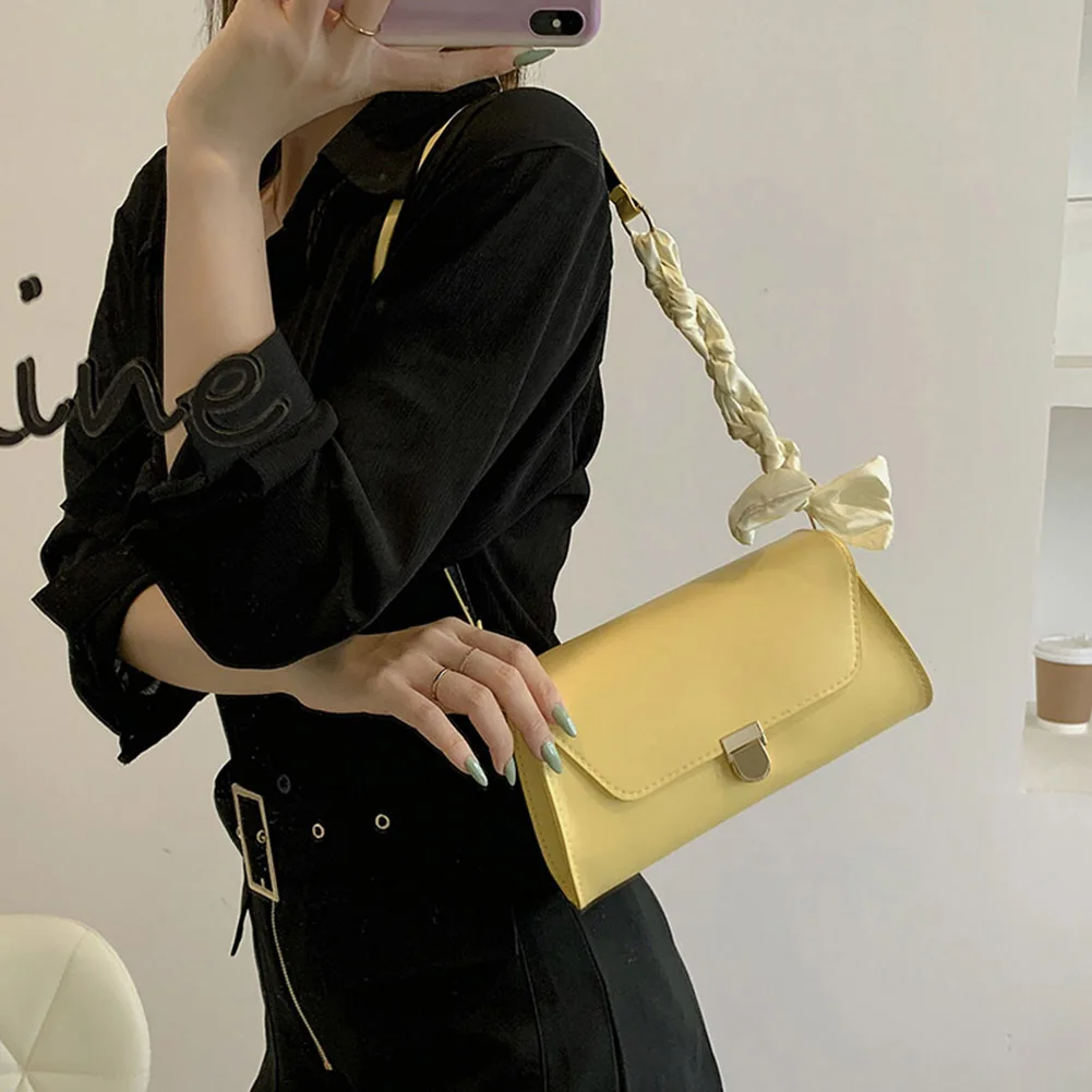 Silk Scarf Strap Shoulder Bags For Women 2021 Soft PU Leather Underarm Bag Ladies Small Square Flap Hand bag Travel Lock Purses
Silk Scarf Strap Shoulder Bags For Women 2021 Soft PU Leather Underarm Bag Ladies Small Square Flap Hand bag Travel Lock Purses