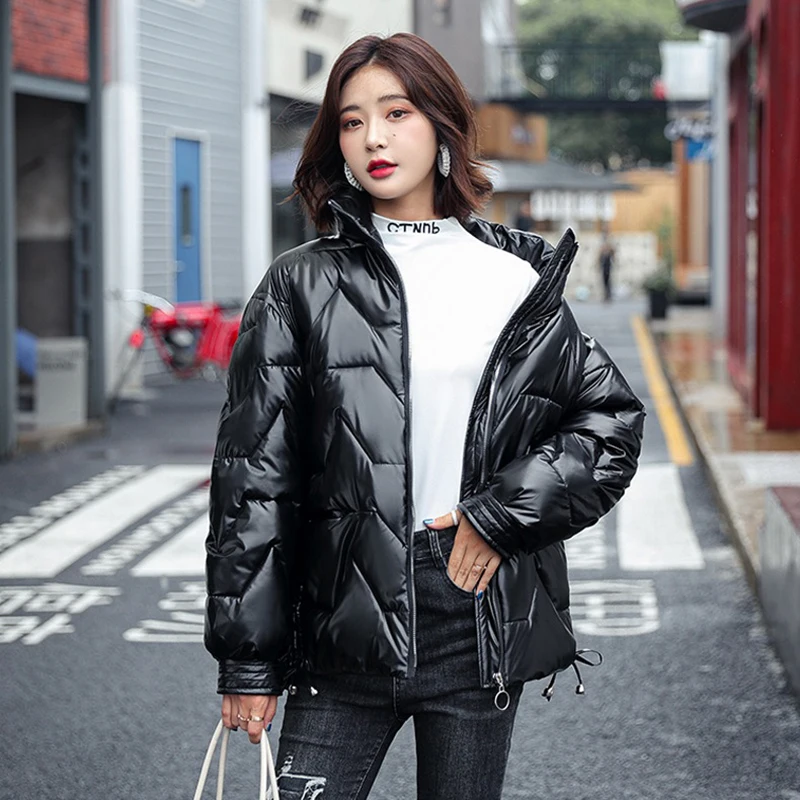 2023 New Winter Down Padded Jacket Female Bright Loose Thick Parka Coat Women Short Outerwear Thick Bread Clothing Overcoat
2023 New Winter Down Padded Jacket Female Bright Loose Thick Parka Coat Women Short Outerwear Thick Bread Clothing Overcoat