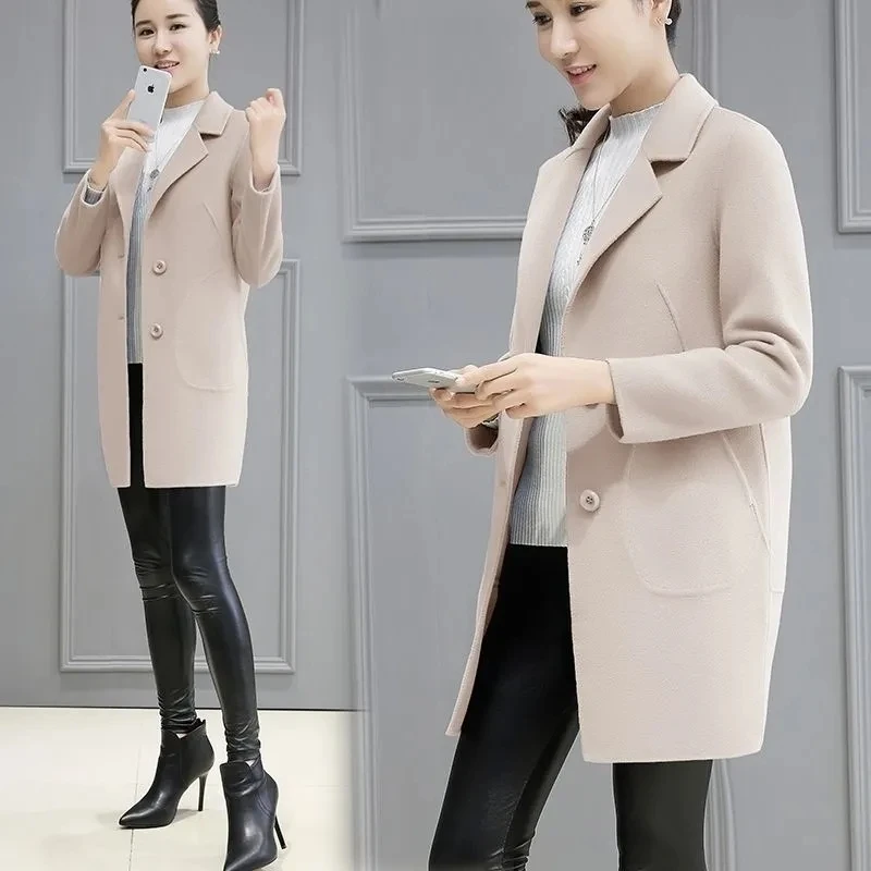 Womens Suit Neck Wool Coat 2021 Woman Autumn Winter Mid-Length lining Coat Slim Solid Color Woolen Jacket Female W73
Womens Suit Neck Wool Coat 2021 Woman Autumn Winter Mid-Length lining Coat Slim Solid Color Woolen Jacket Female W73
