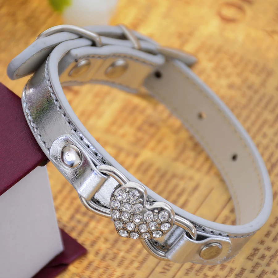 Bling Pet Dog Collar Necklace Adjustable Buckle Dog Leather Collar For Small Dogs Crystal Heart Puppy Accessories
Bling Pet Dog Collar Necklace Adjustable Buckle Dog Leather Collar For Small Dogs Crystal Heart Puppy Accessories