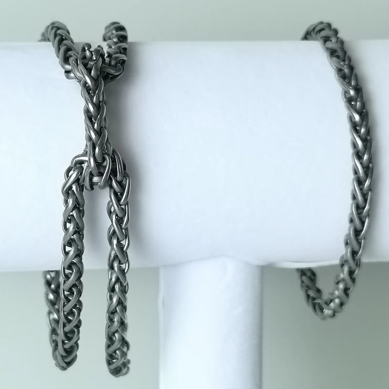 Pure titanium Chains Keel shape Bracelet and Necklace Dual-use Set diameter 5 MM Customizable length for both men and women
Pure titanium Chains Keel shape Bracelet and Necklace Dual-use Set diameter 5 MM Customizable length for both men and women