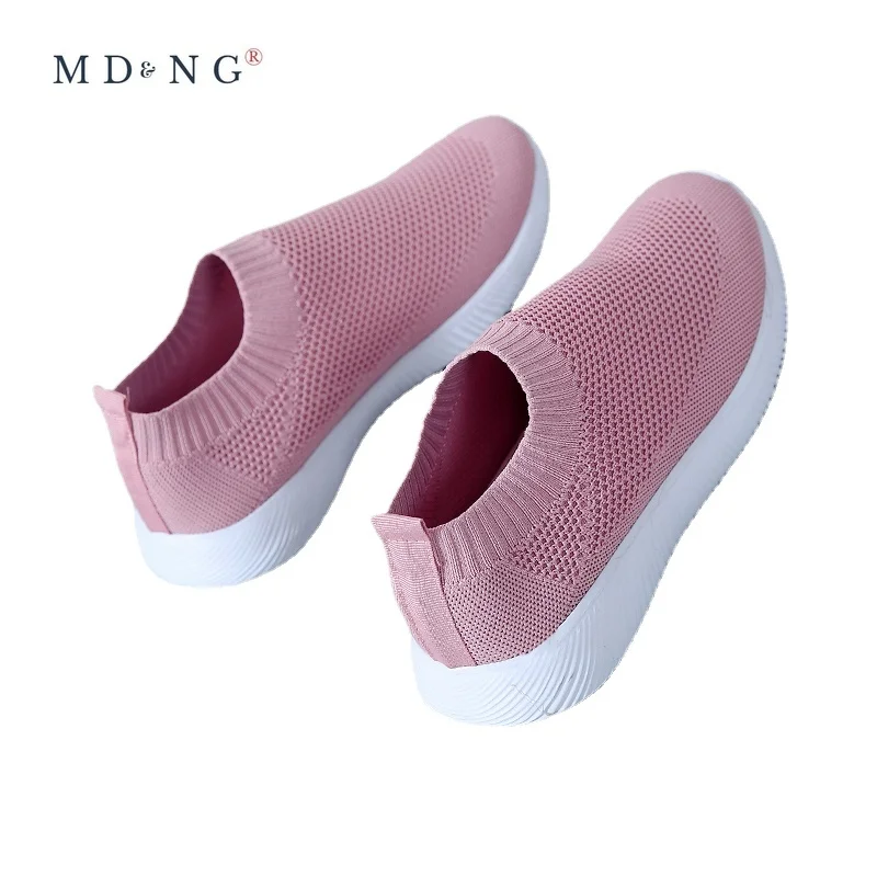2021 Breathable Mesh Women Slip on Soft Ladies Casual Running Shoes Woman Knit Sock Shoes Flats Women's Shoe Sports Sneakers
2021 Breathable Mesh Women Slip on Soft Ladies Casual Running Shoes Woman Knit Sock Shoes Flats Women's Shoe Sports Sneakers