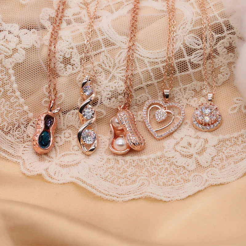 Ascona 2021 Mother's Day Gift New Rose Gold Transfer Wheel Four-leaf Clover Necklace Pendant for Women
Ascona 2021 Mother's Day Gift New Rose Gold Transfer Wheel Four-leaf Clover Necklace Pendant for Women