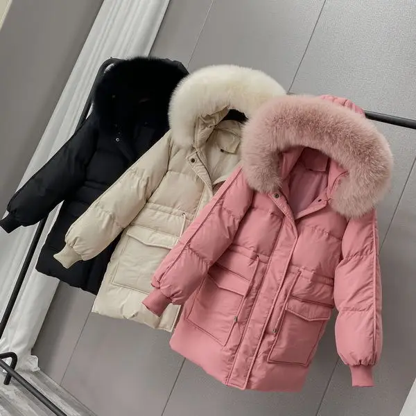 

Женская зимняя куртка-пуховик на 90% утином пуху, теплая верхняя одежда с меховым воротником и капюшоном, длинное однотонное пальто P49, 2020