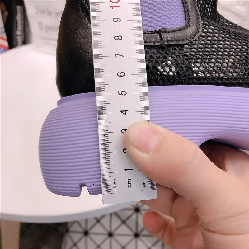 Summer hollow mesh high-top women's shoes fishnet thick-soled locomotive Martin boots casual short boots sandals
Summer hollow mesh high-top women's shoes fishnet thick-soled locomotive Martin boots casual short boots sandals