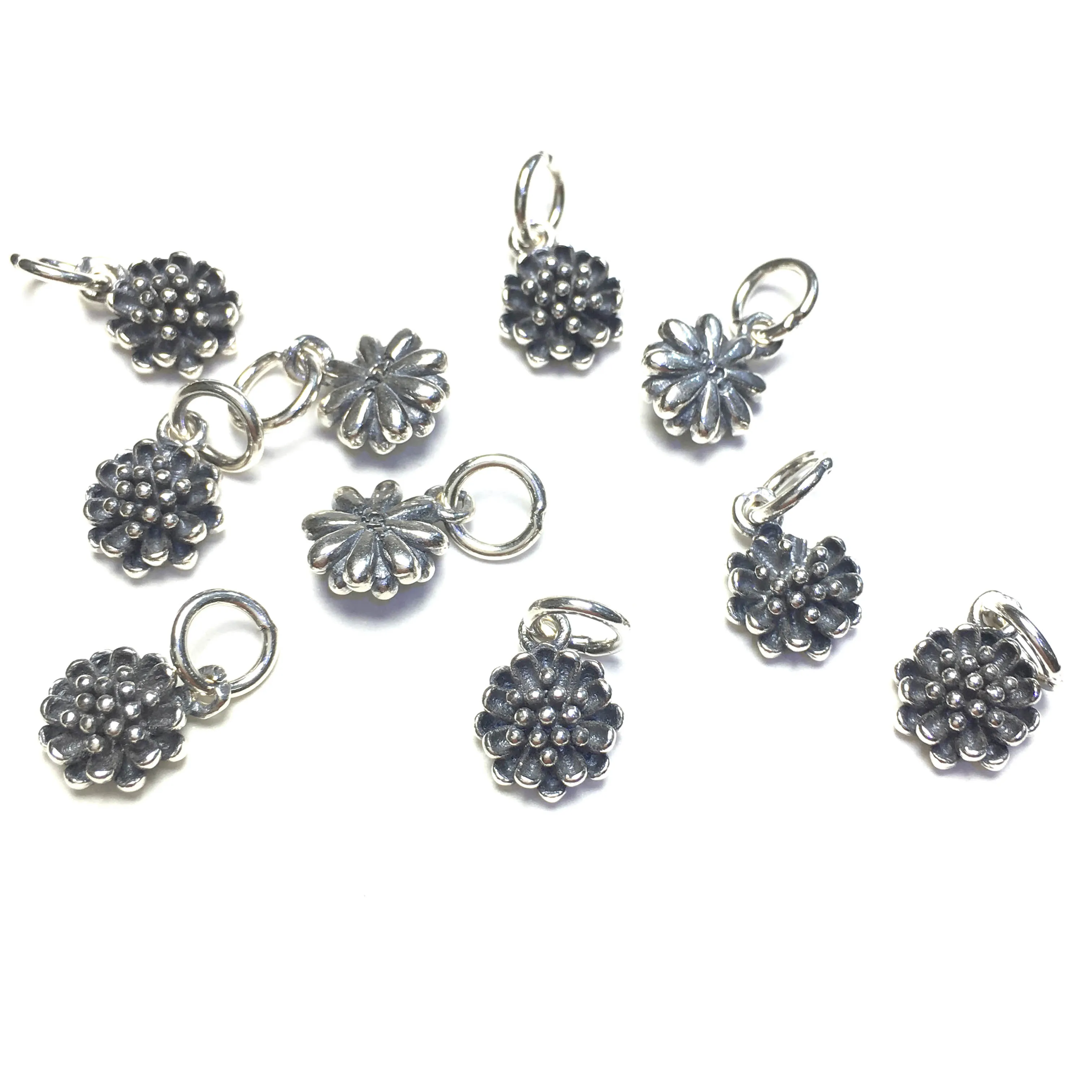 8x8mm 10pcs 925 Sterling Silver Flower Charm DIY Finding, Fashion Silver Spacer Beads for Accessories Jewelry Design & Making
8x8mm 10pcs 925 Sterling Silver Flower Charm DIY Finding, Fashion Silver Spacer Beads for Accessories Jewelry Design & Making