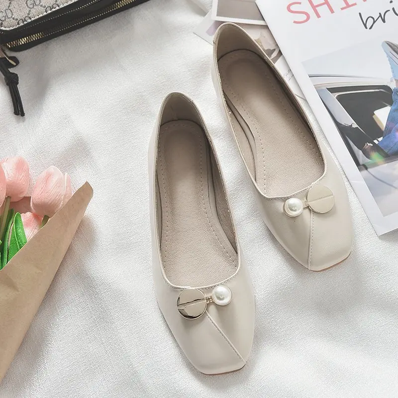 2020 summer new wild square head shallow mouth single shoes female flat bottom fashion casual soft bottom leather shoes X165
2020 summer new wild square head shallow mouth single shoes female flat bottom fashion casual soft bottom leather shoes X165