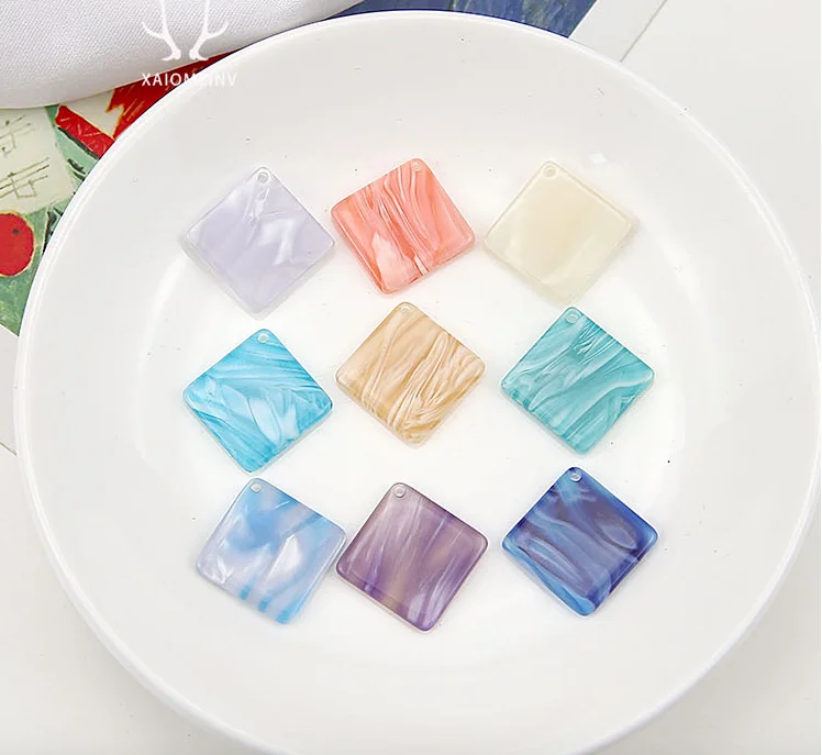 50pcs 16mm acetic acid Material Square Shape charm Resin Square Beads pendant For Earring DIY Handmade Jewelry Making 
50pcs 16mm acetic acid Material Square Shape charm Resin Square Beads pendant For Earring DIY Handmade Jewelry Making