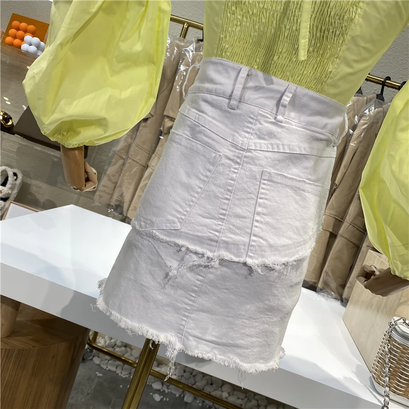 Niche Design Joker Irregularly Worn Rough Edge Denim Skirt Female High Waist Slim Slimming A-bag Hip Anti-glare Skirt
Niche Design Joker Irregularly Worn Rough Edge Denim Skirt Female High Waist Slim Slimming A-bag Hip Anti-glare Skirt