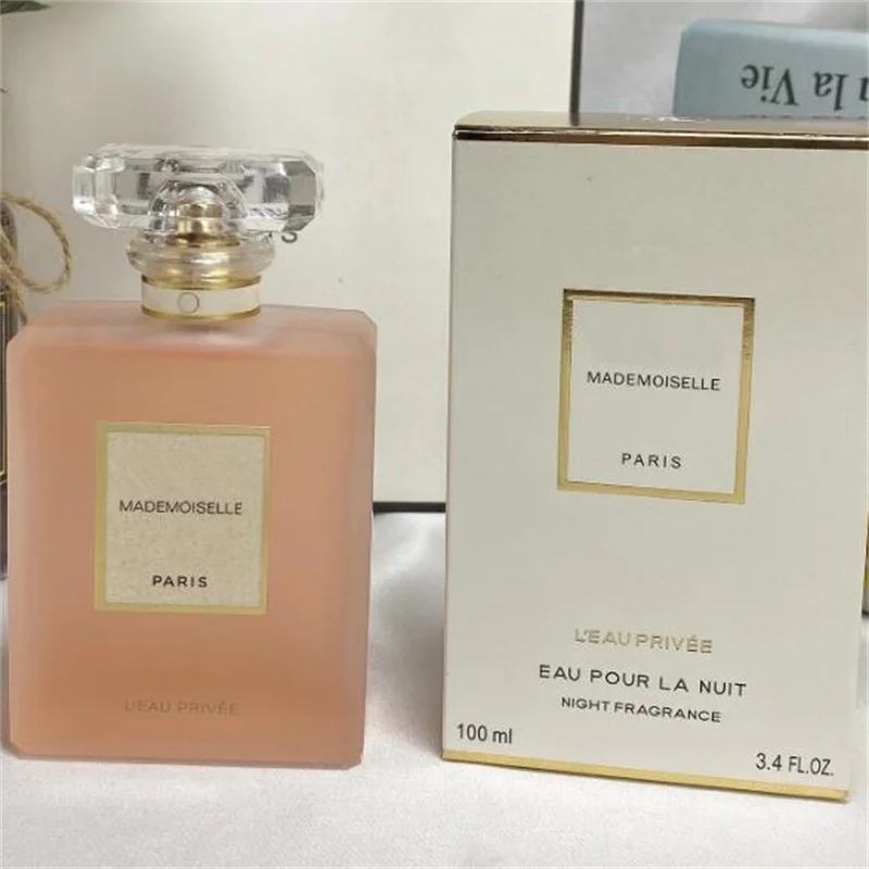 Новый высококачественный парфюм для мужчин и женщин 234 fl.oz долговечный Деревянный Цветочный натуральный вкус для мужчин и женщин ароматы
Новый высококачественный парфюм для мужчин и женщин 234 fl.oz долговечный Деревянный Цветочный натуральный вкус для мужчин и женщин ароматы