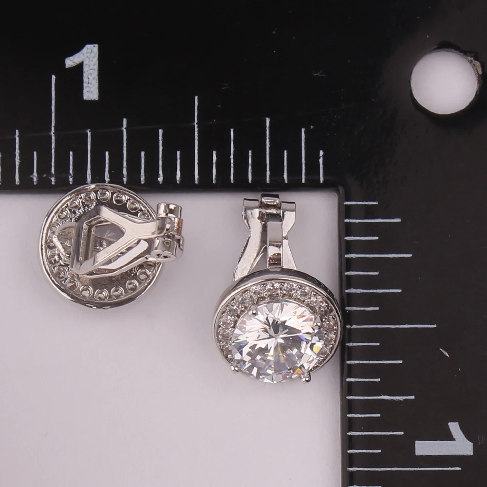 GRACE JUN New Arrival Geometric Round Shape Clip on Earrings for Women Party Birthday Charm No Pierced Earrings No Hole Ear Clip 
GRACE JUN New Arrival Geometric Round Shape Clip on Earrings for Women Party Birthday Charm No Pierced Earrings No Hole Ear Clip