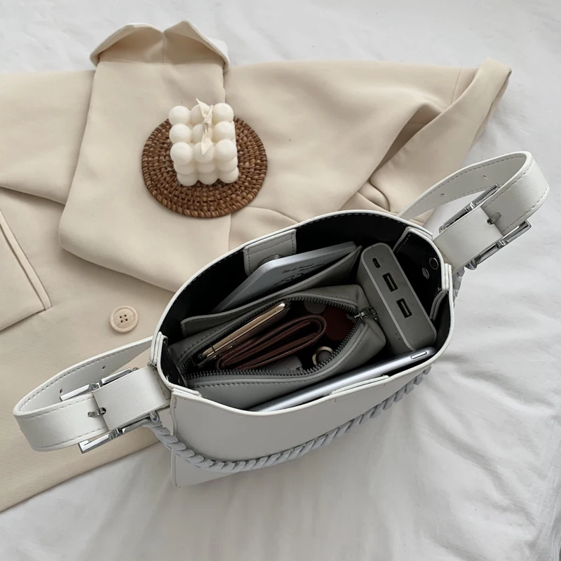 Lady Travel Handbags Ladies Chain Handbag New Fashion Quality PU Leather Women Shoulder Bags for Women Shoulder Messenger Bag
Lady Travel Handbags Ladies Chain Handbag New Fashion Quality PU Leather Women Shoulder Bags for Women Shoulder Messenger Bag