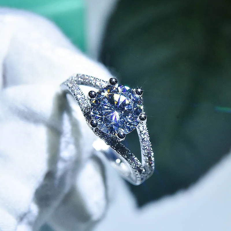 Fashion Eternity Wedding Ring 6-Claw Inlay Eight Heart Eight Arrow Dazzling Zircon Aesthetic Jewelry For Women Valentines Gift
Fashion Eternity Wedding Ring 6-Claw Inlay Eight Heart Eight Arrow Dazzling Zircon Aesthetic Jewelry For Women Valentines Gift
