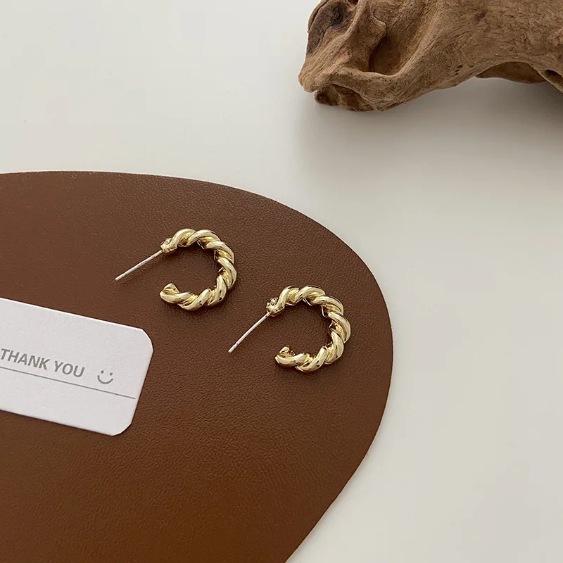 LOVOACC Minimalist Metallic Twisted Hoop Earrings Gold Color Alloy Twist Geometric Open Earrings for Women Statement Jewelry
LOVOACC Minimalist Metallic Twisted Hoop Earrings Gold Color Alloy Twist Geometric Open Earrings for Women Statement Jewelry