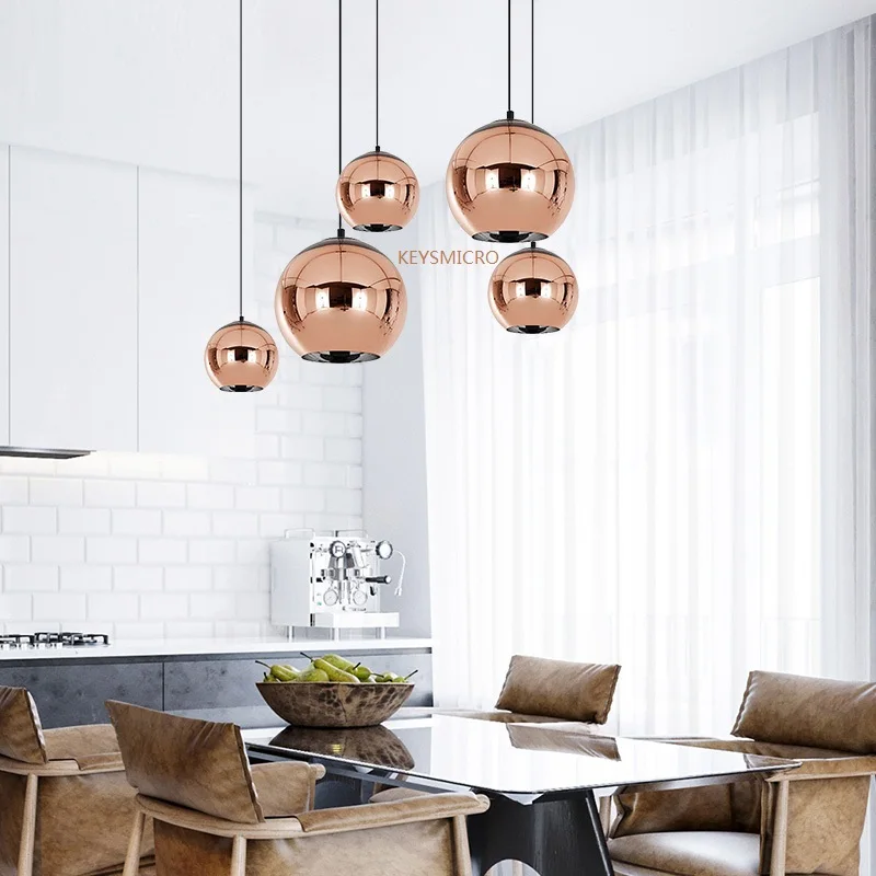 Creative personality space glass electroplating ball chandelier simple modern round restaurant bar clothing store lamps
Creative personality space glass electroplating ball chandelier simple modern round restaurant bar clothing store lamps