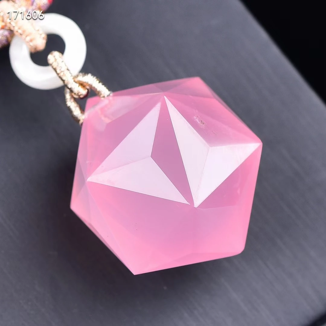 Newly Natural Pink Rose Quartz Star Light STAR OF DAVID Pendant 34*34mm Necklace Women Men Heart Love Jewelry AAAAA
Newly Natural Pink Rose Quartz Star Light STAR OF DAVID Pendant 34*34mm Necklace Women Men Heart Love Jewelry AAAAA