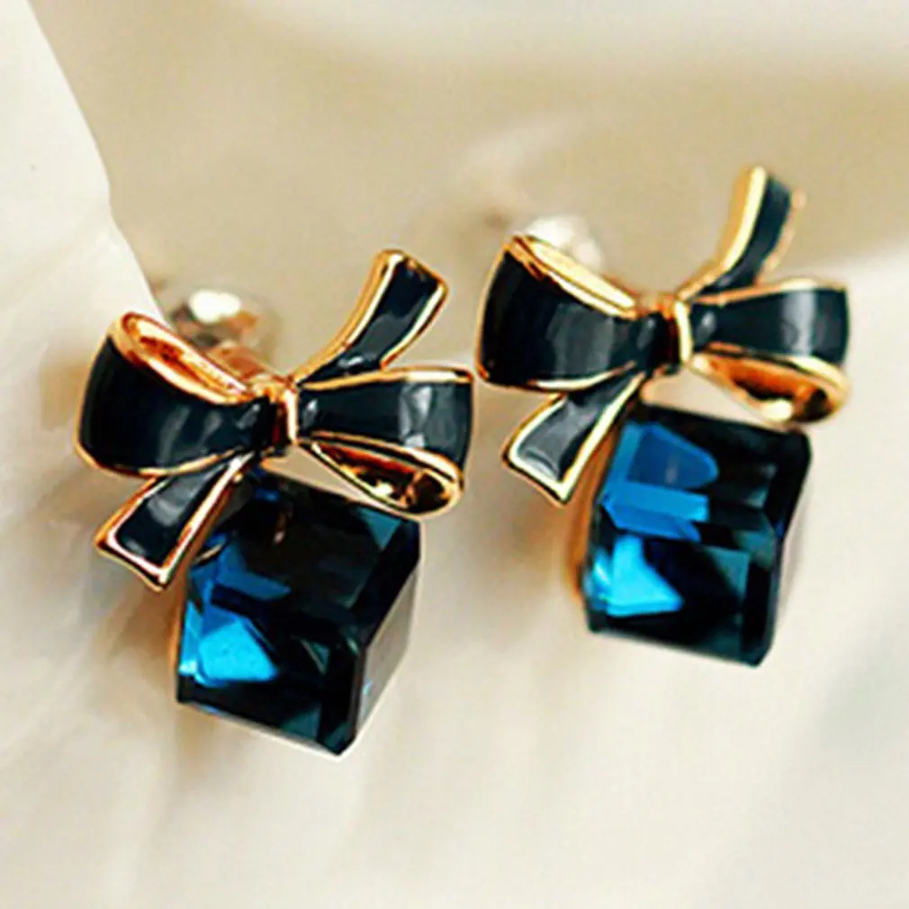 

Fashionable Elegant Women Anti-Allergy Earrings Ladies All Match Clothes Bowknot Crystal Ear Studs Fine Earrings Jewelry
