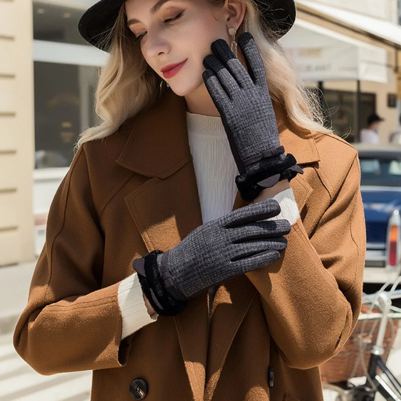 Fashion Winter Women's Cute Warm Emollient Gloves Contact Sn Gloves Windproof Heating Plush Gloves
Fashion Winter Women's Cute Warm Emollient Gloves Contact Sn Gloves Windproof Heating Plush Gloves