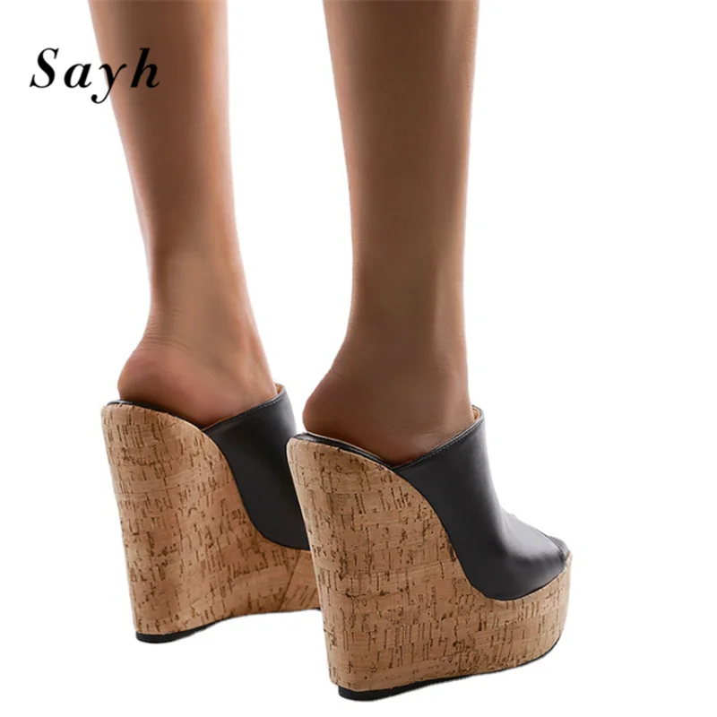 16CM High Heels 2020 Fashion Platform Wedge Sandals Pu Leather Super High Heels Shoes Runway Mules Slippers Peep Toe Pumps 
16CM High Heels 2020 Fashion Platform Wedge Sandals Pu Leather Super High Heels Shoes Runway Mules Slippers Peep Toe Pumps