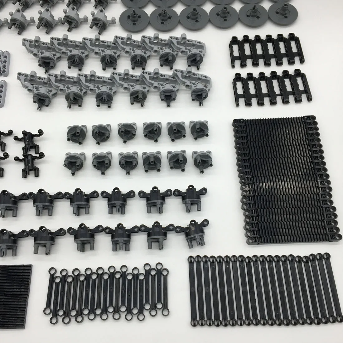 DIY Educational Parts Shock Absorbers Rack Connector Brake Disc Parts For Standard Building Block - Random Color
DIY Educational Parts Shock Absorbers Rack Connector Brake Disc Parts For Standard Building Block - Random Color
