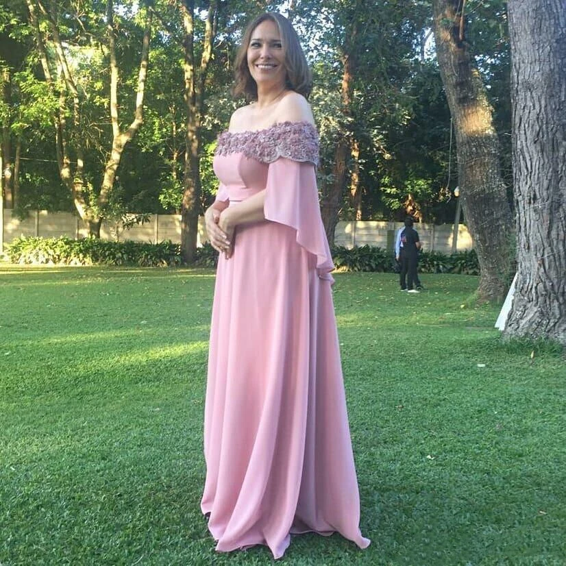 Banquet Evening Gowns Off Shoulder Beading Appliques Lace Chiffon 2022 Modern Wedding Prom Party Mother of the Bride Dress
Banquet Evening Gowns Off Shoulder Beading Appliques Lace Chiffon 2022 Modern Wedding Prom Party Mother of the Bride Dress
