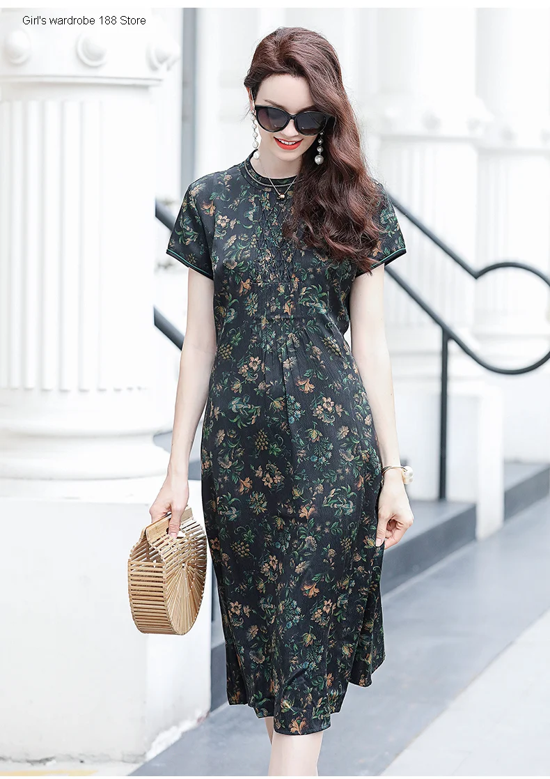 2020 Summer new high-end cloud yarn silk printed beaded slim-fit elegant silk dress
2020 Summer new high-end cloud yarn silk printed beaded slim-fit elegant silk dress