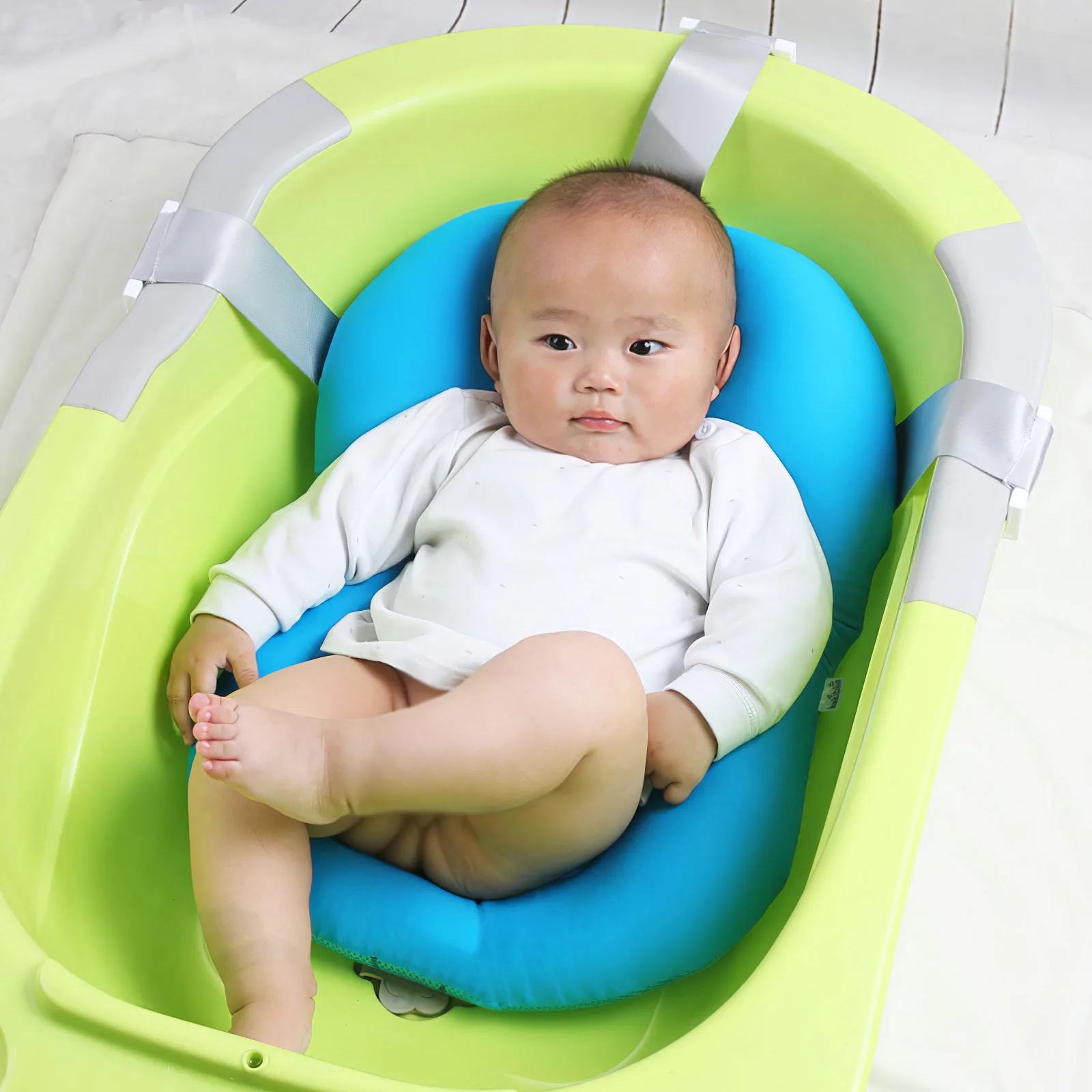Baby Shower Bath Tub Pad Non-Slip Bathtub Seat Support Mat Newborn Safety Security Bath Support Cushion Foldable Soft Pillow
Baby Shower Bath Tub Pad Non-Slip Bathtub Seat Support Mat Newborn Safety Security Bath Support Cushion Foldable Soft Pillow