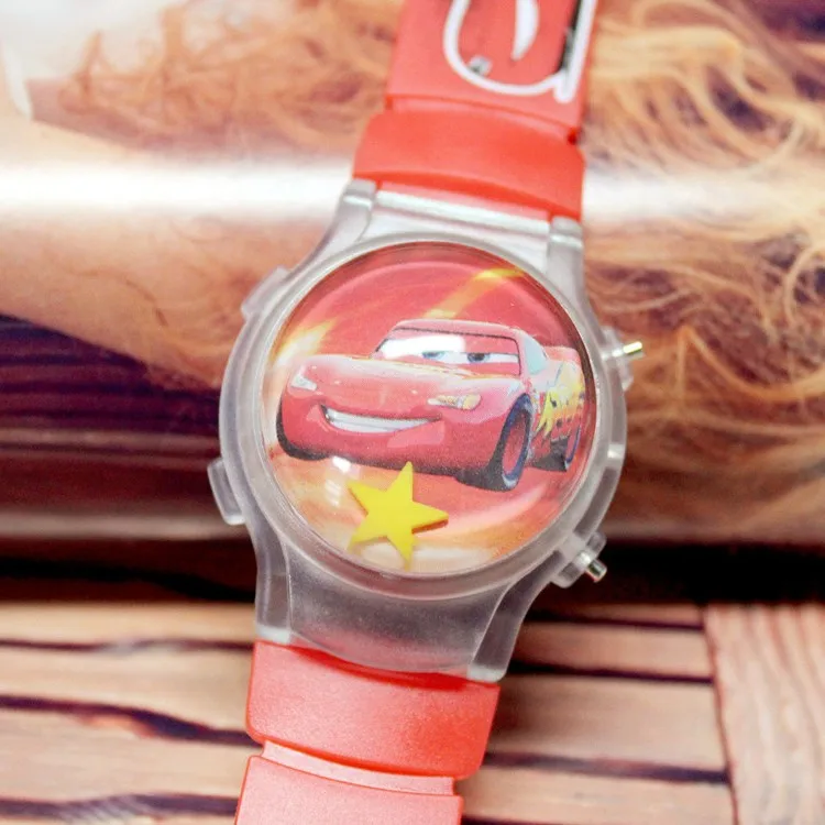 Новый автомобиль мобилизация мультфильмы Lightning McQueen силиконовой лентой