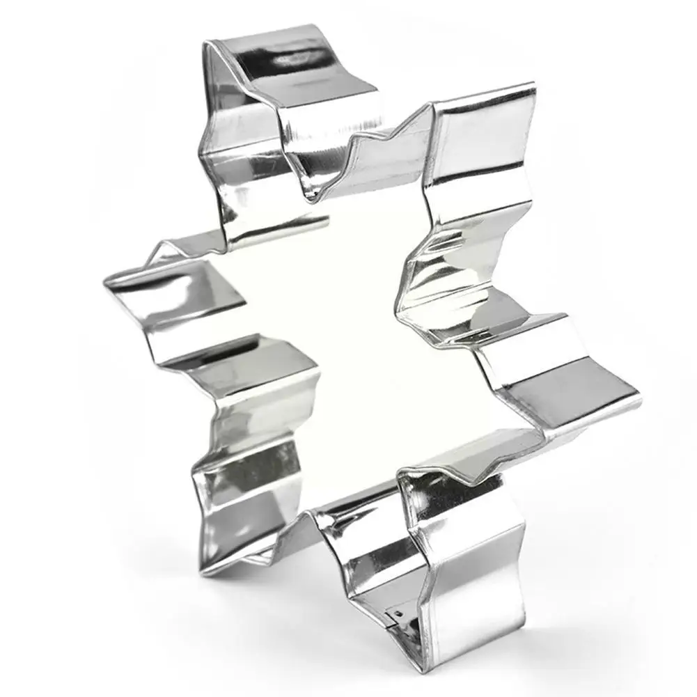 New Christmas Snowflake Molds Steel Cookie Cutters Biscuit Mold Gifts Mold Icing Baking Fondant Christmas Cake Moulds L7F1
New Christmas Snowflake Molds Steel Cookie Cutters Biscuit Mold Gifts Mold Icing Baking Fondant Christmas Cake Moulds L7F1