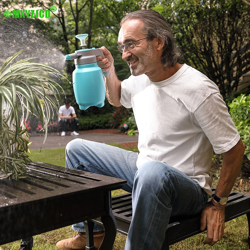 Plastic Watering Electric Spray Bottle Garden Plant Irrigation Automatic Watering Can Home Cleaning Handheld Sprayer
Plastic Watering Electric Spray Bottle Garden Plant Irrigation Automatic Watering Can Home Cleaning Handheld Sprayer