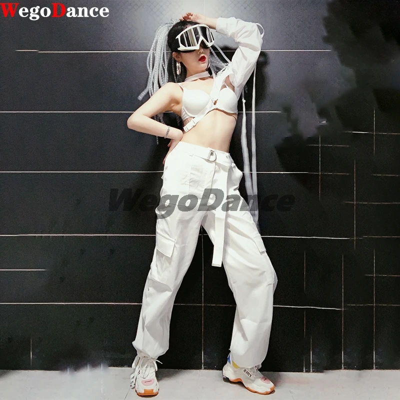 New Style Sexy White Fashion Jazz Suit Women Singer Ds Clothes Double Breasted Outerwear Stage Wear Performance Costume 
New Style Sexy White Fashion Jazz Suit Women Singer Ds Clothes Double Breasted Outerwear Stage Wear Performance Costume