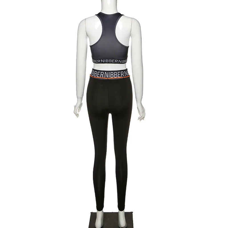 2020 Europe Summer sexy solid print sport two piece fashion fit U-neck sleeveless vest and pants women's suit
2020 Europe Summer sexy solid print sport two piece fashion fit U-neck sleeveless vest and pants women's suit