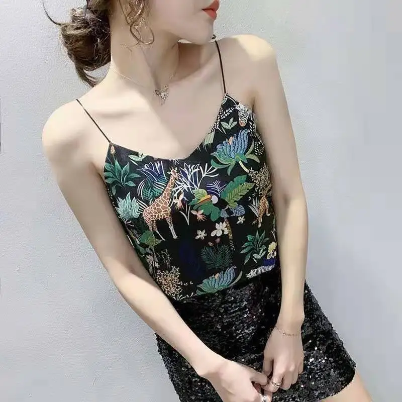 Ice Silk Ethnic Print Suspenders Sexy V-neck Thin Shoulder Strap Bottoming Shirt Women's Spring and Summer Tops
Ice Silk Ethnic Print Suspenders Sexy V-neck Thin Shoulder Strap Bottoming Shirt Women's Spring and Summer Tops