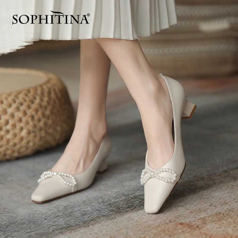 SOPHITINA Daily All-match Female Pumps String Bead Butterfly-knot Sweet Shoes Thick Heel Handmade High Quality Women Shoes AO424 
SOPHITINA Daily All-match Female Pumps String Bead Butterfly-knot Sweet Shoes Thick Heel Handmade High Quality Women Shoes AO424