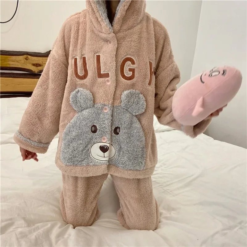 2020 New Pajama Woman Winter Cute Plush Bear Warm Pajamas Hooded Cardigan Casual Two-piece Women's Home Clothes Two Piece Set
2020 New Pajama Woman Winter Cute Plush Bear Warm Pajamas Hooded Cardigan Casual Two-piece Women's Home Clothes Two Piece Set