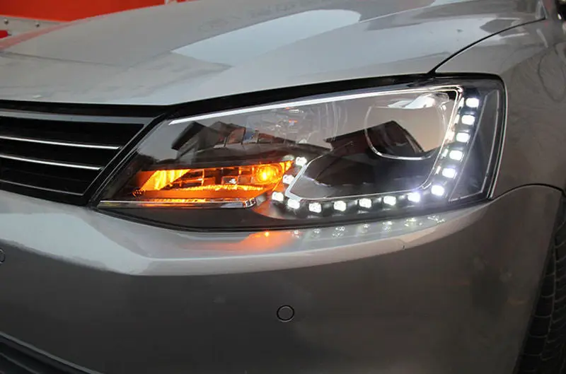 Car Head Lamp For Volkswagen Jetta Sagitar LED Headlight 2012 2013 2014 2015 2016 Projector Xenon HID Headlight with Turn Signal
Car Head Lamp For Volkswagen Jetta Sagitar LED Headlight 2012 2013 2014 2015 2016 Projector Xenon HID Headlight with Turn Signal