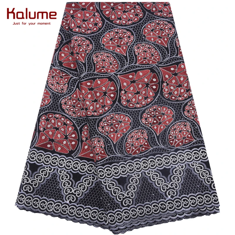 Kalume New Arrival African Swiss Cotton Lace Fabric Navy Blue Swiss Voile Lace In Switzerland tones For Nigerian Dress Sew 2124 
Kalume New Arrival African Swiss Cotton Lace Fabric Navy Blue Swiss Voile Lace In Switzerland tones For Nigerian Dress Sew 2124