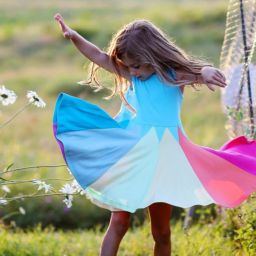 Baby Girls Dress 2021 Spring Summer New Kids Dress Sleeveless O-neck Rainbow Splicing Princess Dress for Girls Costume 2 3 4 5 Y
Baby Girls Dress 2021 Spring Summer New Kids Dress Sleeveless O-neck Rainbow Splicing Princess Dress for Girls Costume 2 3 4 5 Y