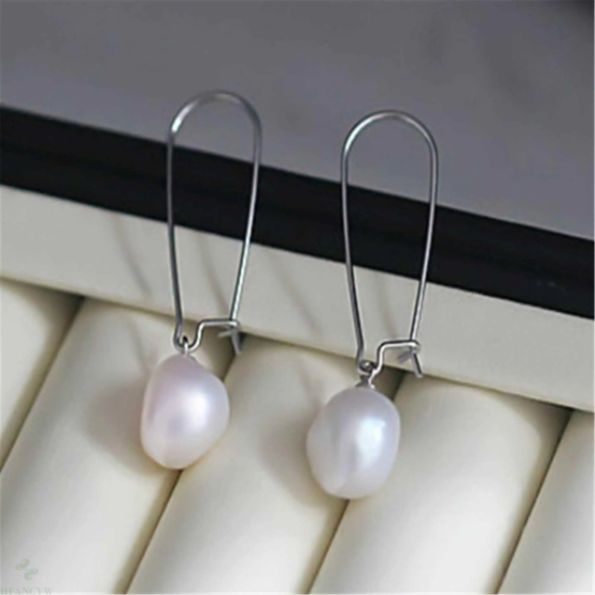 10-11mm Baroque Pearl Earrings Natural Freshwater Pearl Silver Hook Cultured Earbob Women Irregular Mesmerizing Real Classic
10-11mm Baroque Pearl Earrings Natural Freshwater Pearl Silver Hook Cultured Earbob Women Irregular Mesmerizing Real Classic