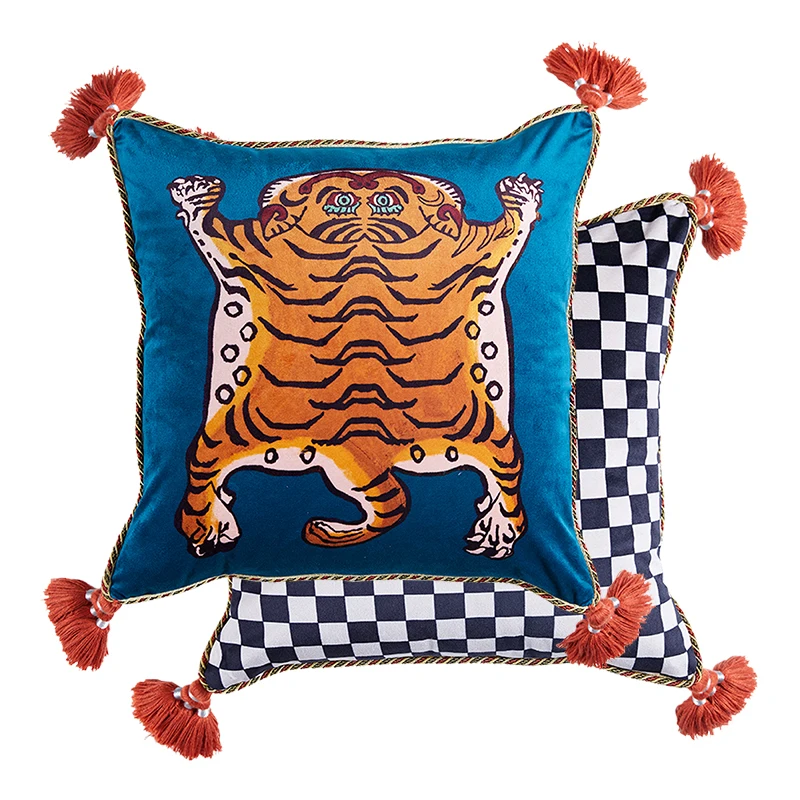 Medicci Home Round Cushion Cover Ancient Tribal Style Rug Tiger Print Living Room Sofa Decorative Accent Pillow Case 35x35cm
Medicci Home Round Cushion Cover Ancient Tribal Style Rug Tiger Print Living Room Sofa Decorative Accent Pillow Case 35x35cm