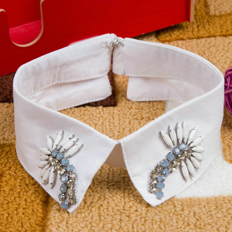 Cotton White Floral Rhinestone Crystal Fake Collar Women Lady Lapel Shirt Blouse Beads Sewing Detachable Blue Faulse Collar Ties
Cotton White Floral Rhinestone Crystal Fake Collar Women Lady Lapel Shirt Blouse Beads Sewing Detachable Blue Faulse Collar Ties