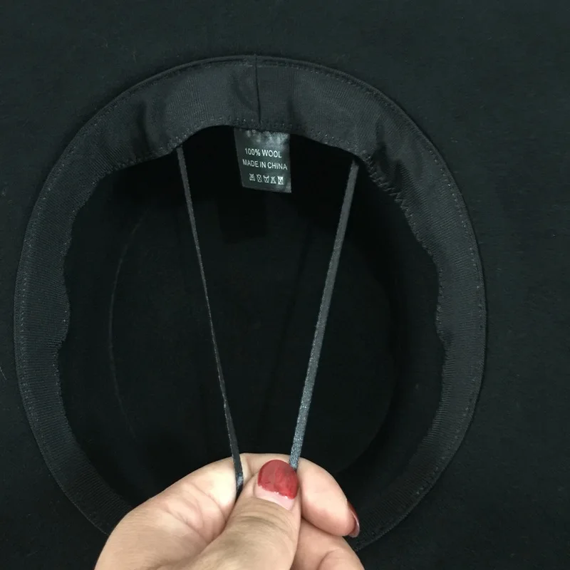 Classical Black Warm Wool Cap Outdoor Cloche Round Bucket Winter Hat Women Floppy Felt Hat 1920s Fedora Fishing Hunting Hat Sun
Classical Black Warm Wool Cap Outdoor Cloche Round Bucket Winter Hat Women Floppy Felt Hat 1920s Fedora Fishing Hunting Hat Sun