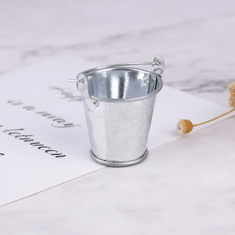 Hot Selling Dollhouse Miniature Ice Cube Bucket 1/6 1/12 Scale Fairy Home Kitchen Decor Pretnd Play Game
Hot Selling Dollhouse Miniature Ice Cube Bucket 1/6 1/12 Scale Fairy Home Kitchen Decor Pretnd Play Game