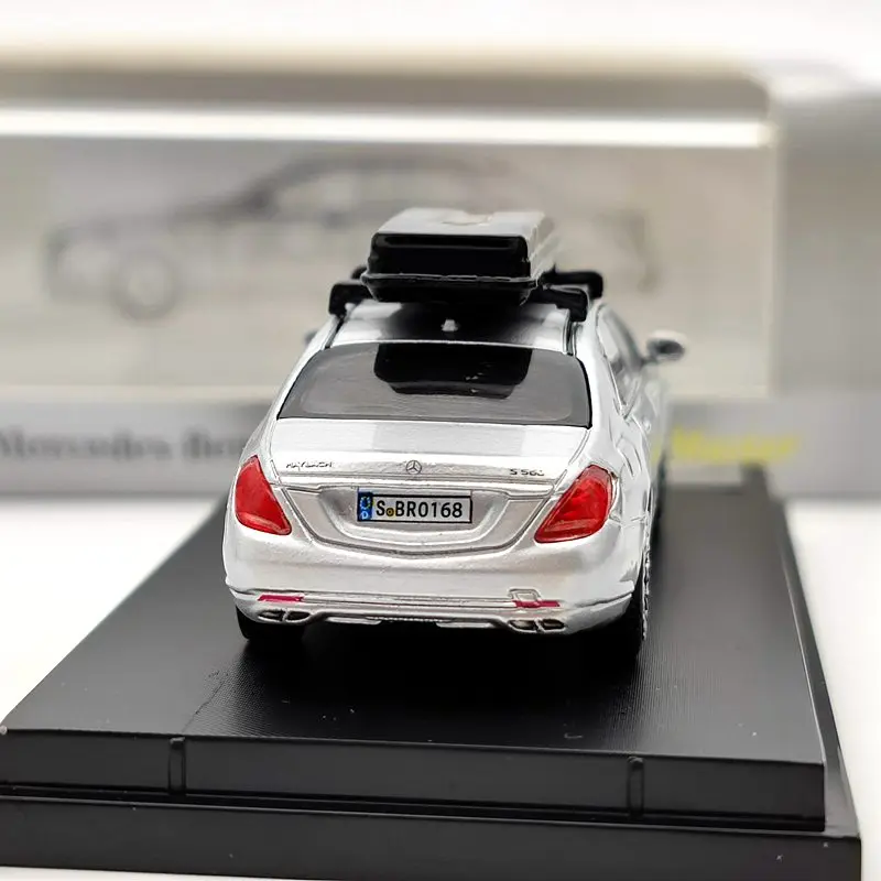 Master 1/64 For Maybach S-Class S560 Diecast Model with Black Car Roof Boxes Silver Collection Gifts
Master 1/64 For Maybach S-Class S560 Diecast Model with Black Car Roof Boxes Silver Collection Gifts