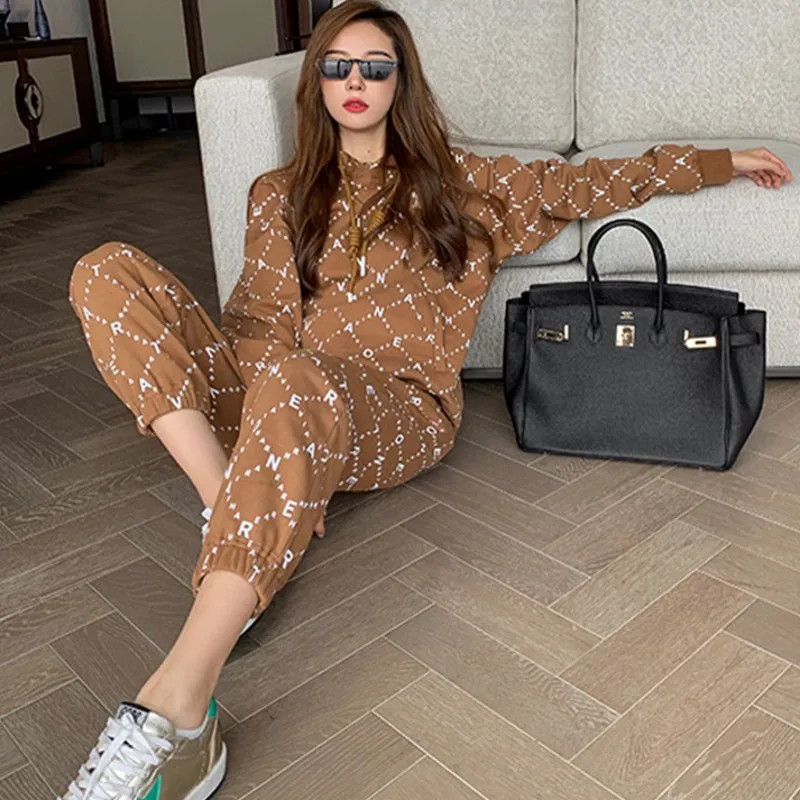 Спортивный костюм женский из двух предметов, топ с капюшоном и брюки, повседневный комплект из двух предметов в уличном стиле Харадзюку, Y2k, ... 
Спортивный костюм женский из двух предметов, топ с капюшоном и брюки, повседневный комплект из двух предметов в уличном стиле Харадзюку, Y2k, ...