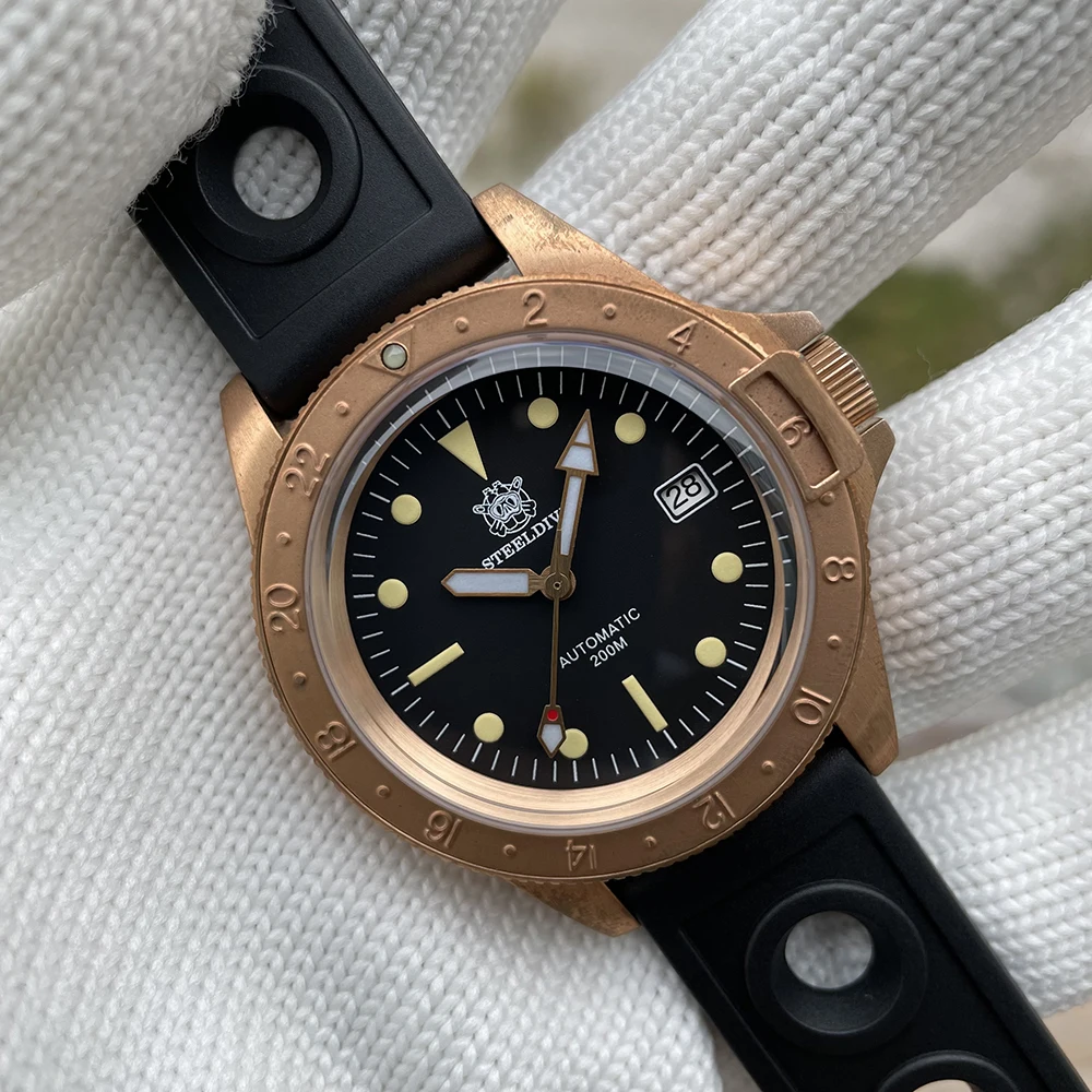 SD1966S CUSN8 Bronze Watch STEELDIVE Design Pig Mouth Card Type Locking Device NH35 Luminous 200M Waterproof Men's Diving Watch
SD1966S CUSN8 Bronze Watch STEELDIVE Design Pig Mouth Card Type Locking Device NH35 Luminous 200M Waterproof Men's Diving Watch