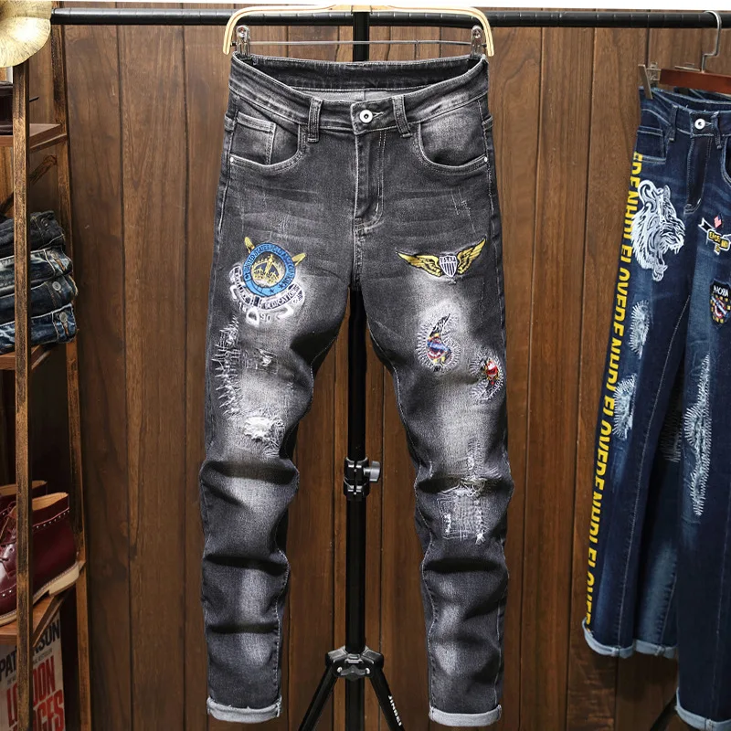 New Men's Embroidered Patch Black Stretch Jeans Fashion Personalized Men's Jeans
New Men's Embroidered Patch Black Stretch Jeans Fashion Personalized Men's Jeans