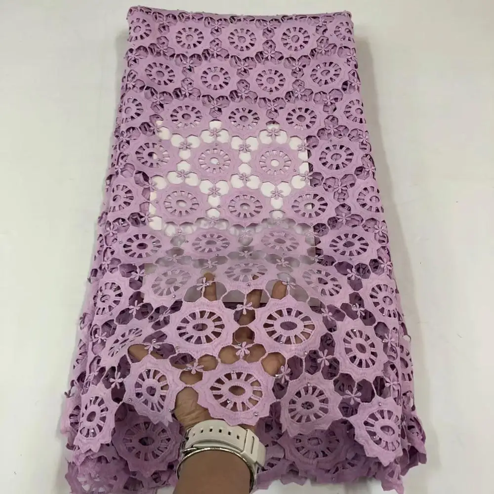 2020 Purple Cord Lace Fabric 100% Cotton Tull African French Lace Fabric With Stones Nigerian Guipure Dry Lace For Wedding Laces
2020 Purple Cord Lace Fabric 100% Cotton Tull African French Lace Fabric With Stones Nigerian Guipure Dry Lace For Wedding Laces