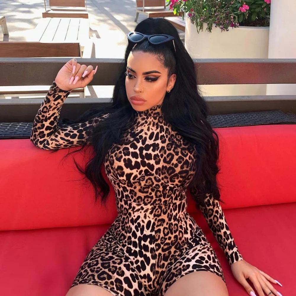 Sexy Women Slim Jumpsuit Leopard Buttocks Push Up o Neck Long Sleeve Shorts Suit Hip Lift Knee Length Pants Sportswear 2021
Sexy Women Slim Jumpsuit Leopard Buttocks Push Up o Neck Long Sleeve Shorts Suit Hip Lift Knee Length Pants Sportswear 2021