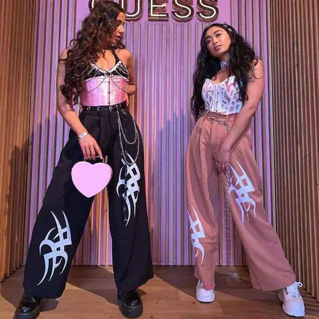 Женские широкие брюки Harajuku с высокой талией, свободные розовые брюки с принтом, черные готические мешковатые брюки, уличная одежда для женщ... 
Женские широкие брюки Harajuku с высокой талией, свободные розовые брюки с принтом, черные готические мешковатые брюки, уличная одежда для женщ...